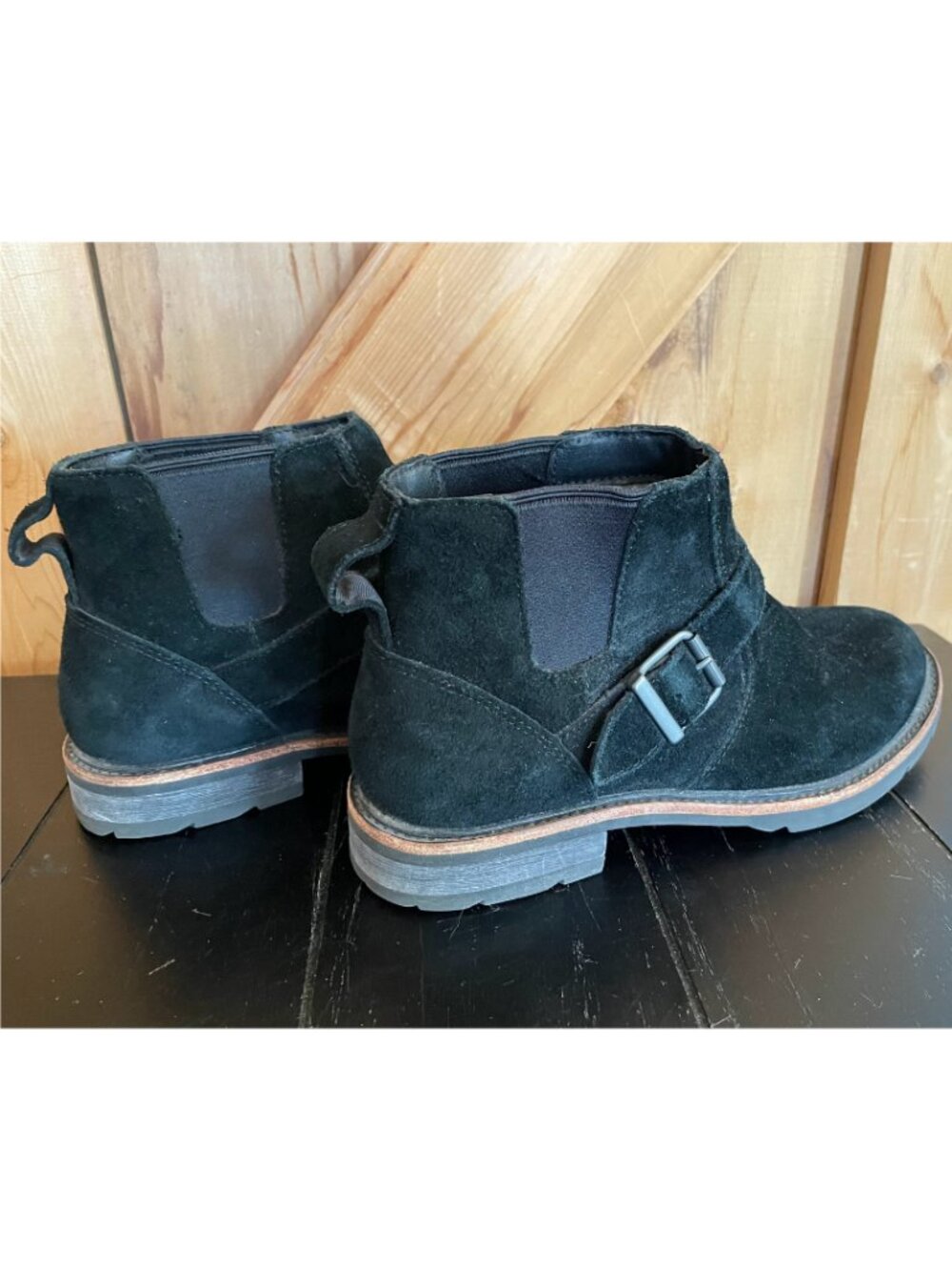 LL Bean Women's Old Port Chelsea Black Suede Leather Buckle Ankle Boot Sz 8M - Picture 3 of 6